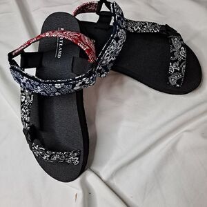 Portland Boot Co. Penelope Sport Sandal Rubber Sole Bandana Red White Bl…